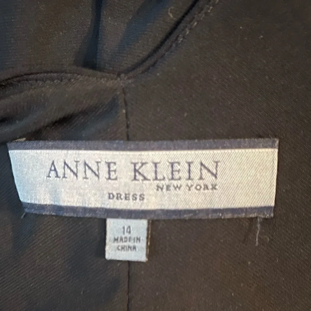 Anne Klein Tricolor Sleeveless Front & Back V-Neck Dress